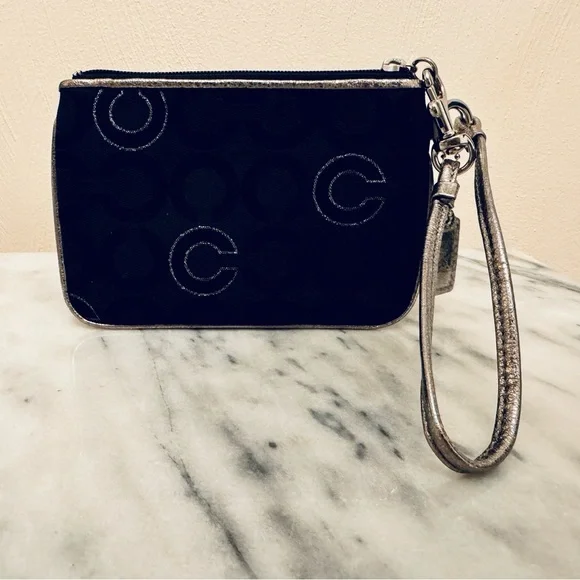 Coach Women's Black Silver Trim SIGNATURE POPPY 1941 Wristlet and Dust Bag - Picture 4 of 8